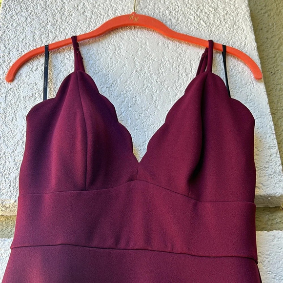 Xtraordinary Spaghetti Strap Scalloped V-Neck Hi-Low Dress - Picture 4 of 10